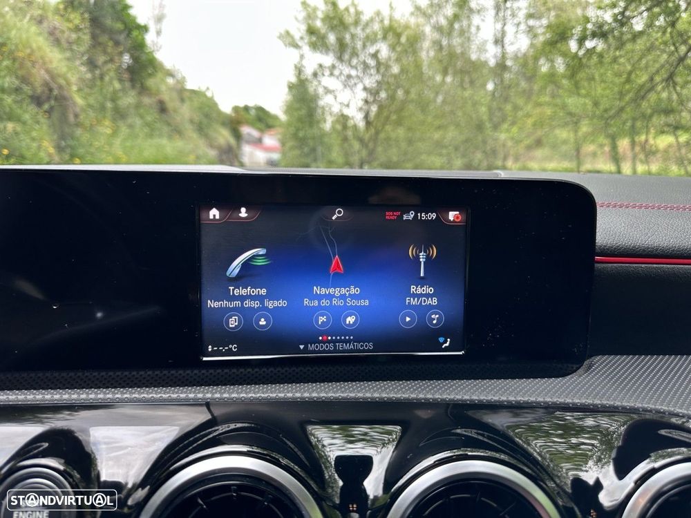 Mercedes-Benz CLA 250 e Shooting Brake AMG Line - 40