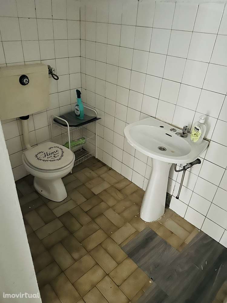 Amplo espaço comercial, em localização central de Valongo - Grande imagem: 5/12