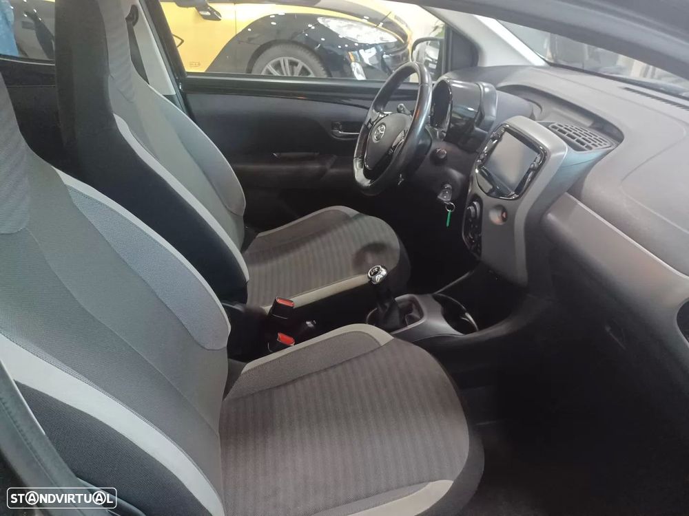 Toyota Aygo x-play club - 19