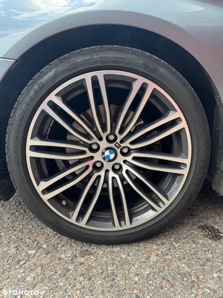 BMW Seria 5 520d xDrive M Sport sport - 9