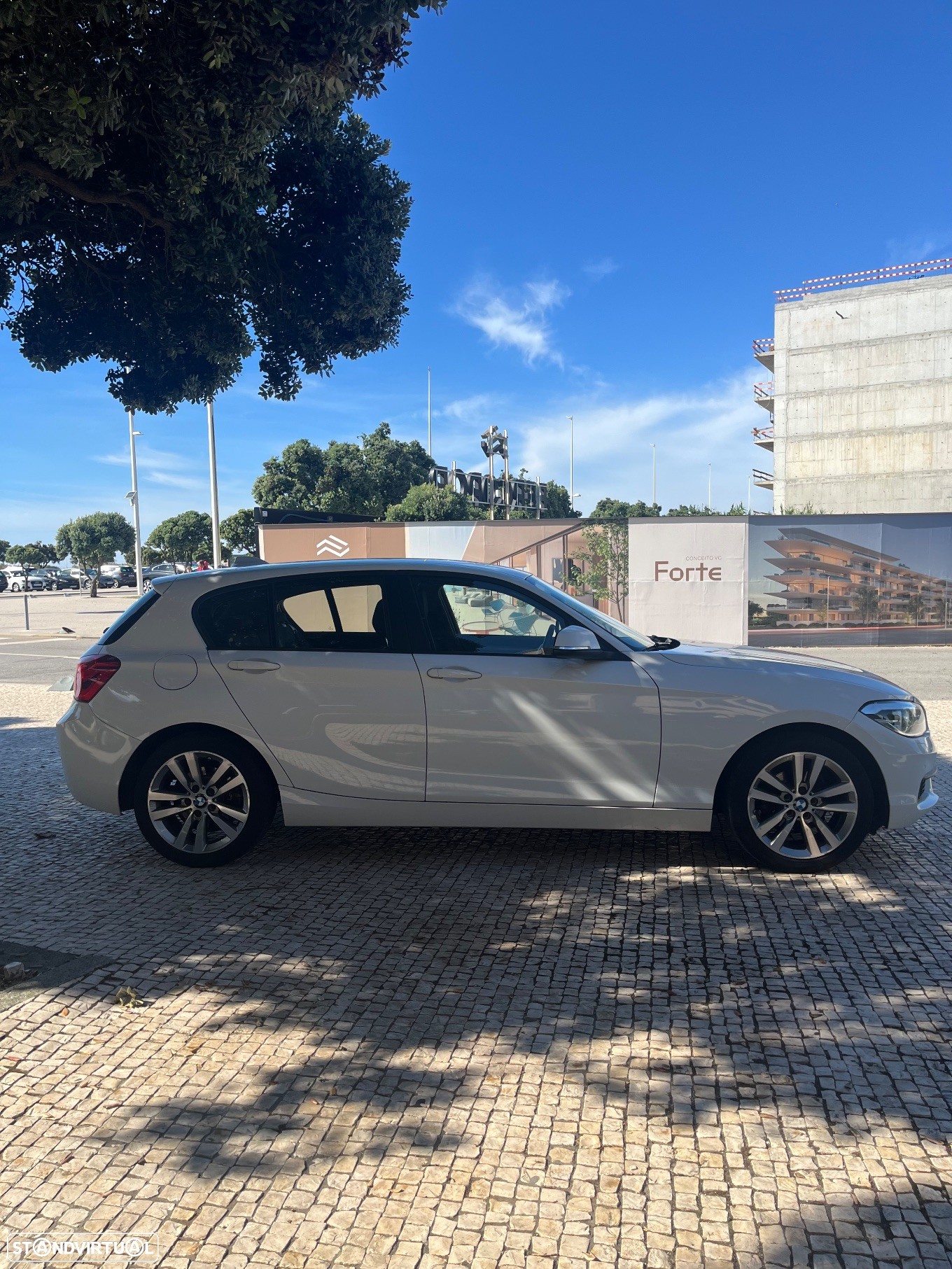 BMW 118 i Line Urban - 4