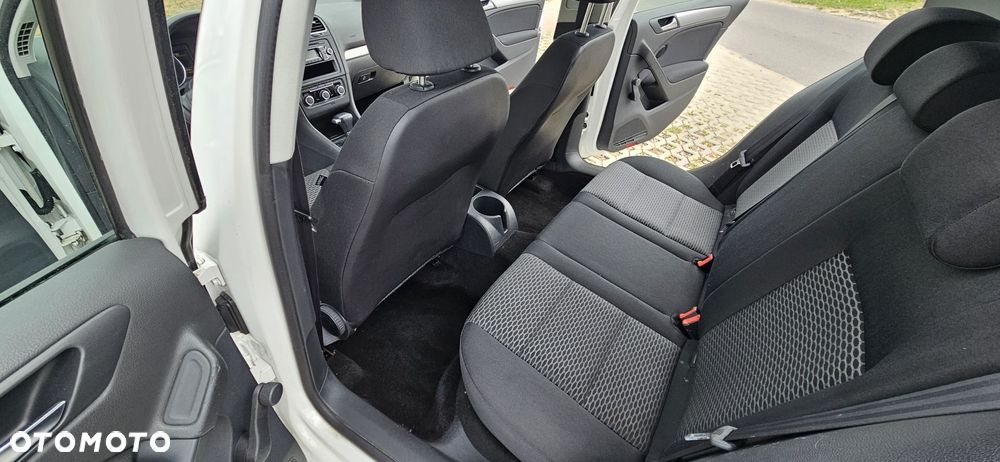 Volkswagen Golf 1.6 DSG Trendline - 11