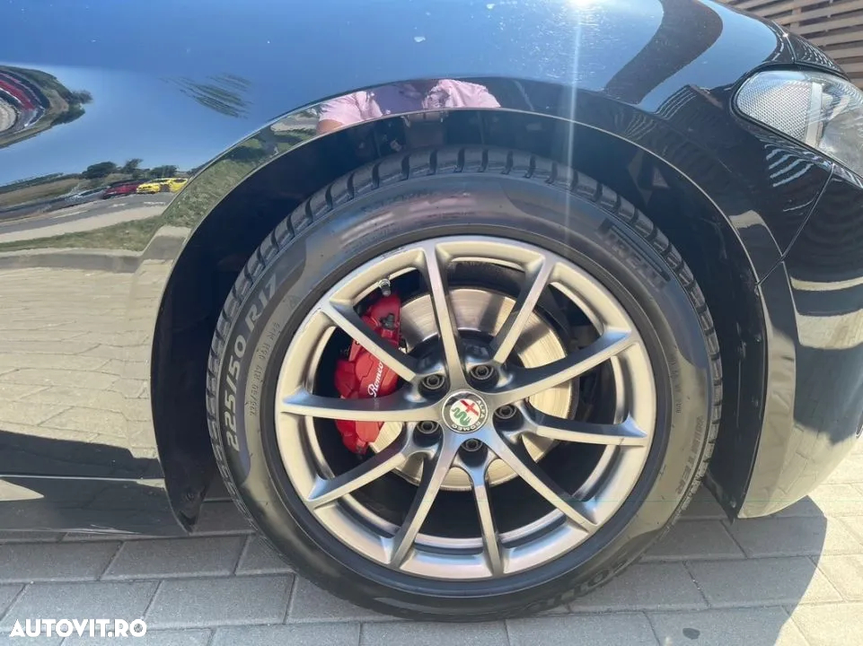 Alfa Romeo Giulia 2.0 Turbo 16V AT8 - 12
