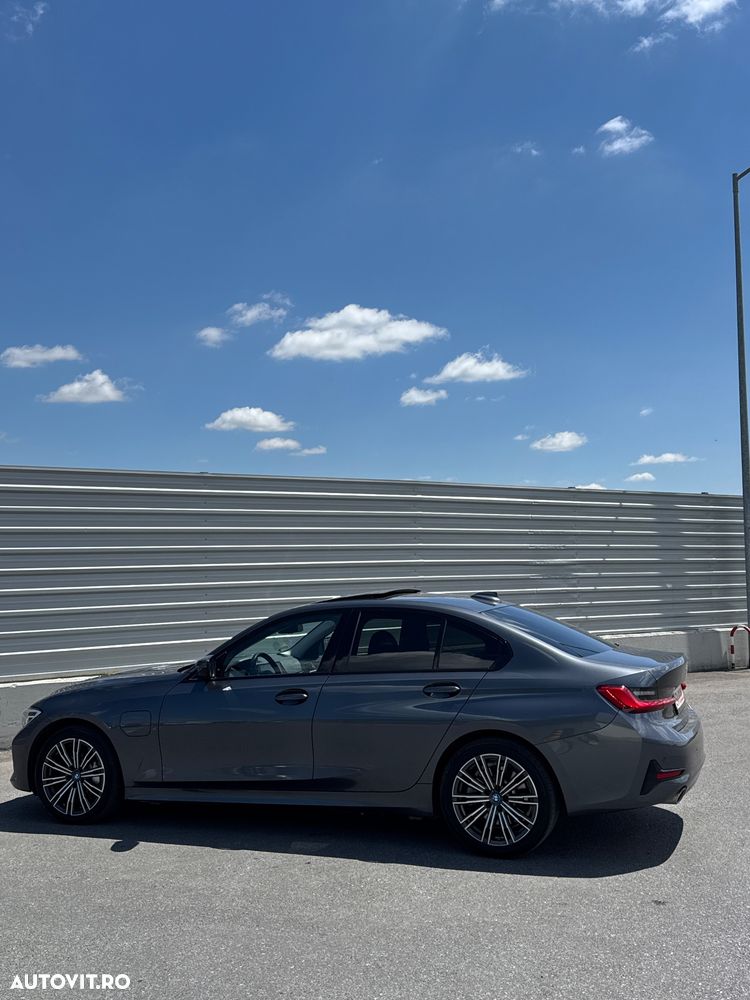 BMW Seria 3 330e iPerformance AT Sport Line - 6