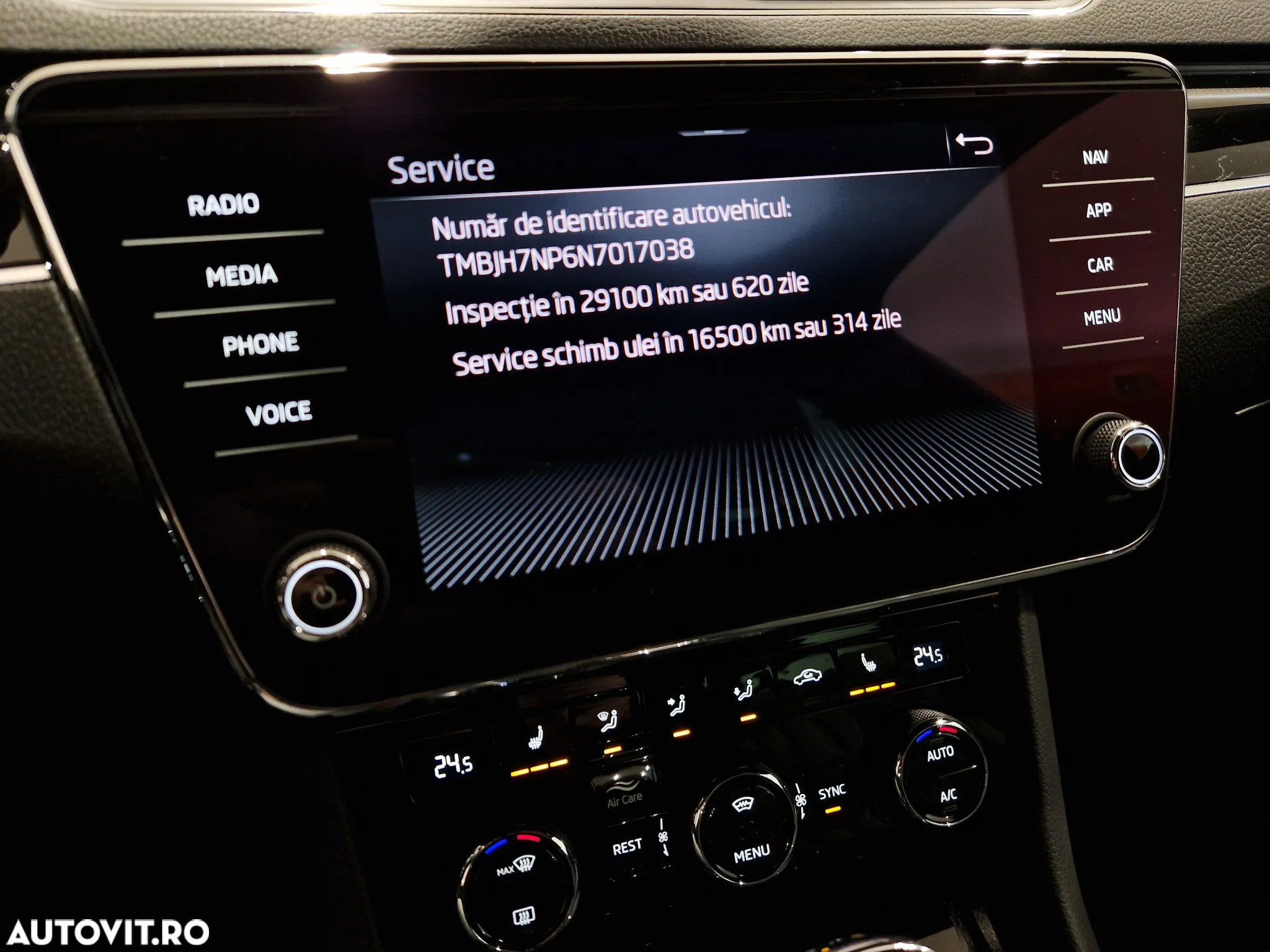 Skoda Superb 2.0 TDI DSG L&K - 31