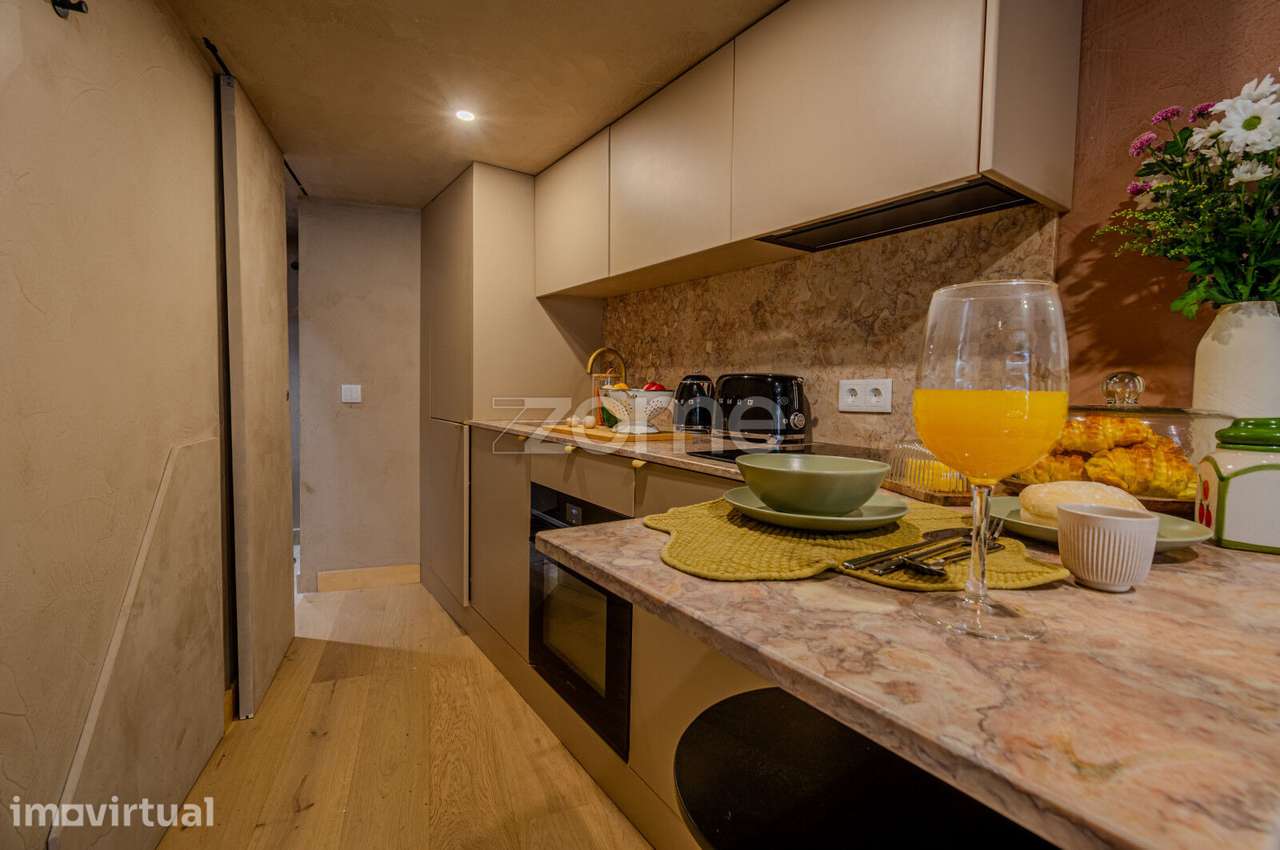 Apartamento totalmente mobilado na icónica Rua de São Bento - Grande imagem: 3/27