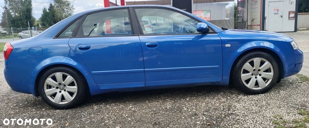 Audi A4 Limousine - 6