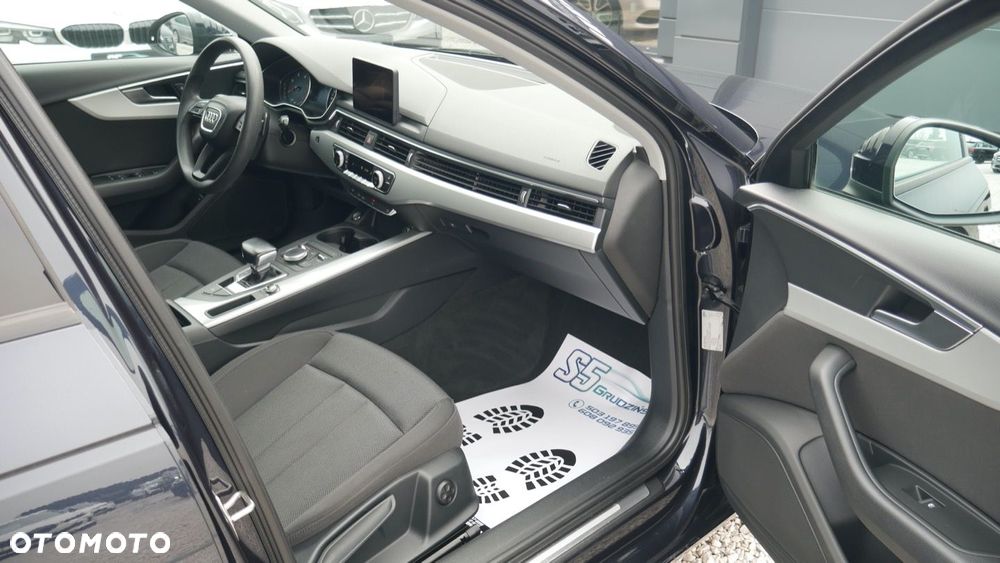 Audi A4 Avant - 13