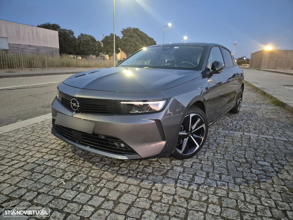 Opel Astra 1.2 T Elegance - 1