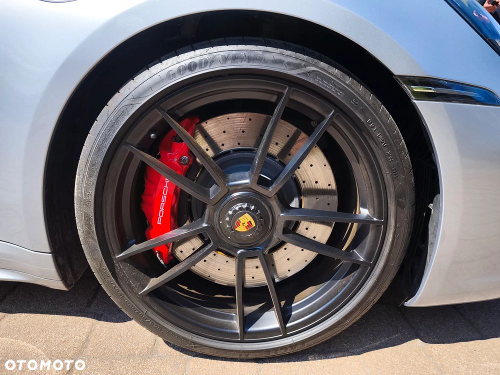 Porsche 911 Carrera GTS PDK - 13