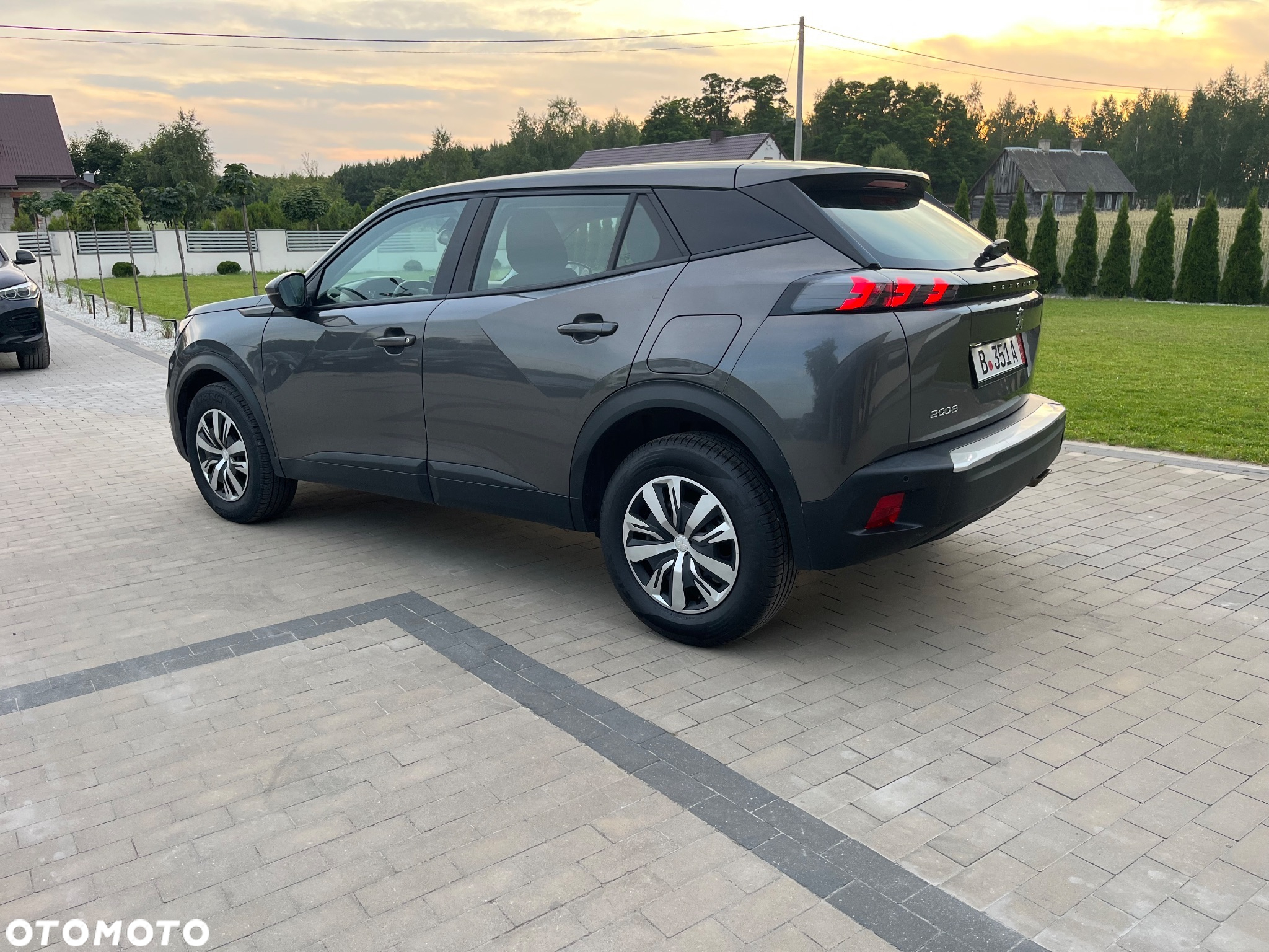 Peugeot 2008 - 10