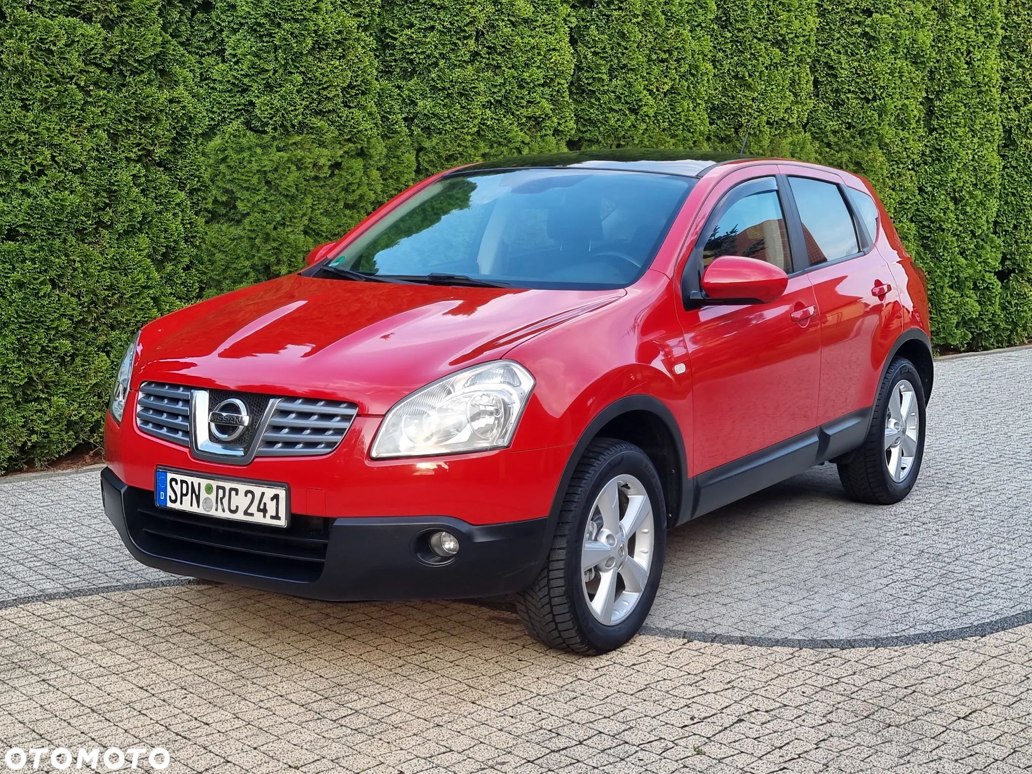 Nissan Qashqai - 1