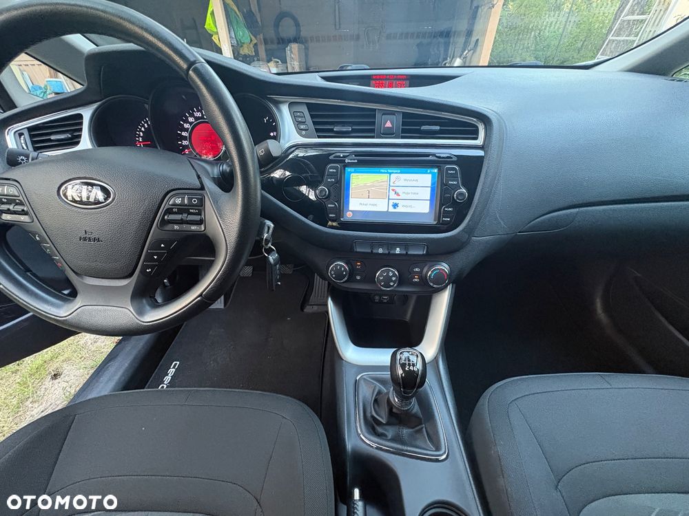 Kia Ceed - 6
