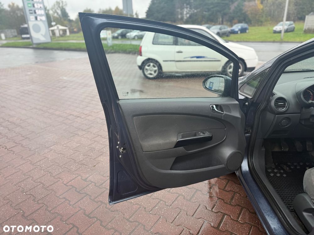 Opel Corsa 1.2 16V Cosmo - 12