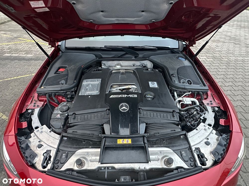 Mercedes-Benz Klasa E AMG 63 S 4Matic AMG Speedshift 9G-MCT - 27