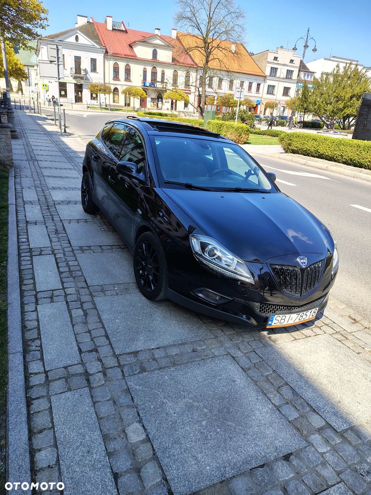 Lancia Delta 2.0 MJ Platino - 1