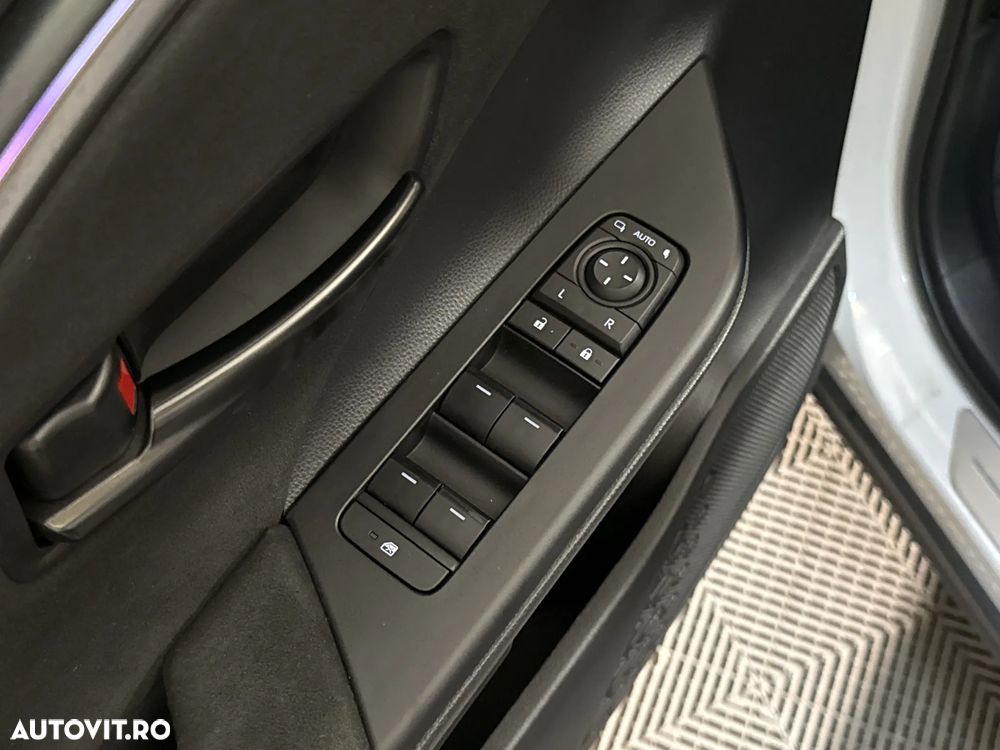 Toyota C-HR - 15