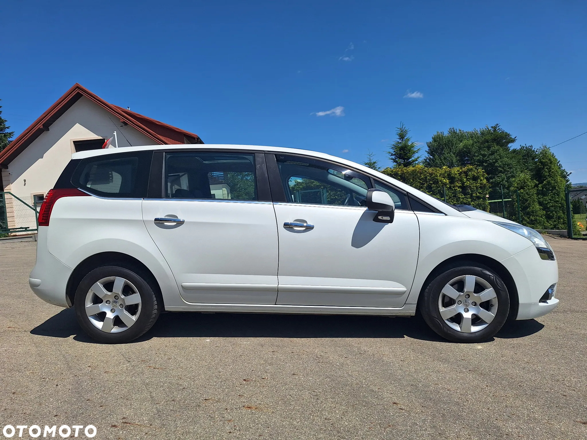 Peugeot 5008 - 5