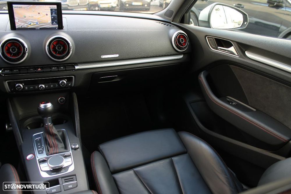 Audi RS3 Sportback 2.5 TFSI quattro S tronic - 37