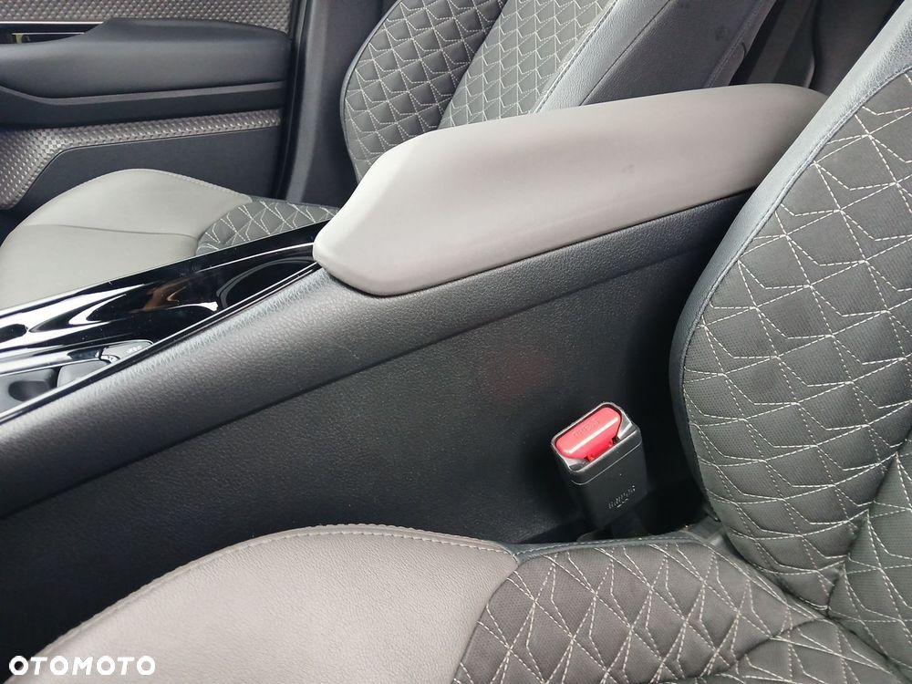 Toyota C-HR 2.0 Hybrid Executive - 38