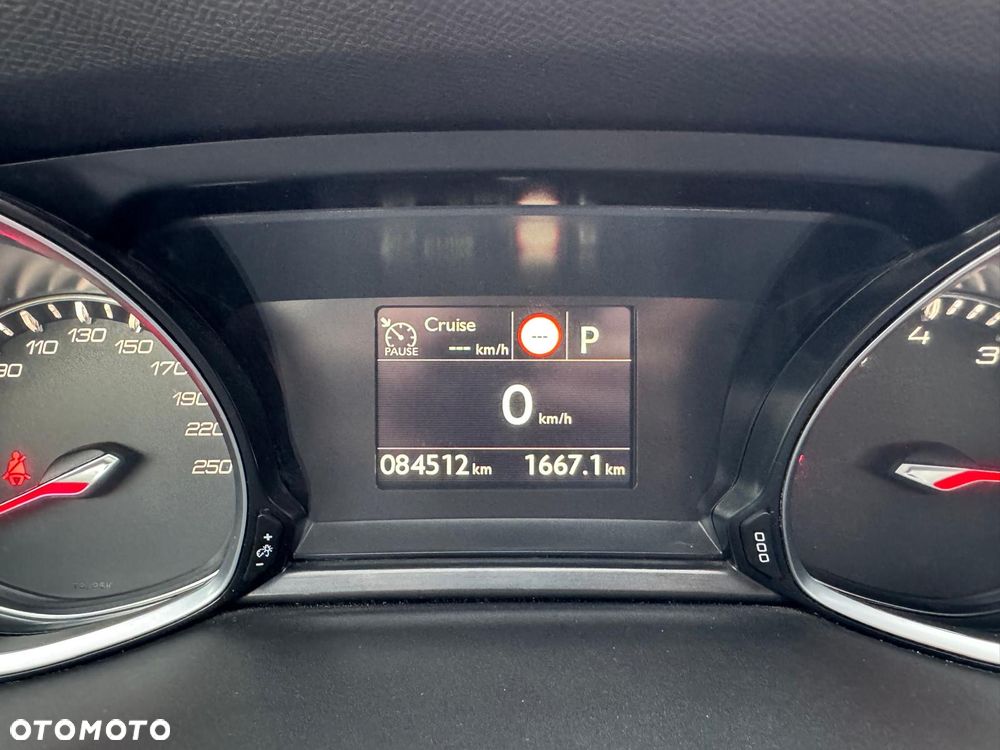 Peugeot 308 1.2 PureTech GPF GT Pack S&S EAT8 - 11