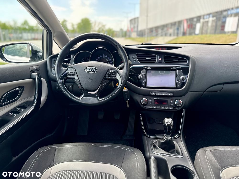 Kia Ceed 1.6 CRDi Business Line - 30
