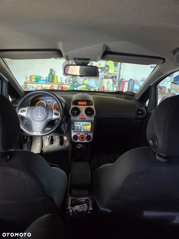 Opel Corsa 1.2 16V Enjoy - 8