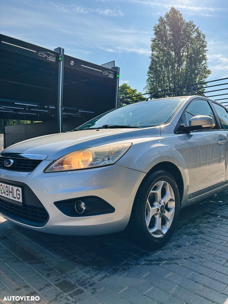 Ford Focus 1.6 Trend - 8