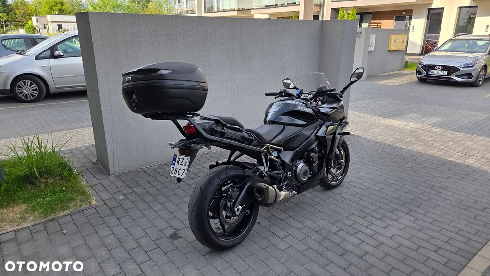 Suzuki GSX 1000 - 7