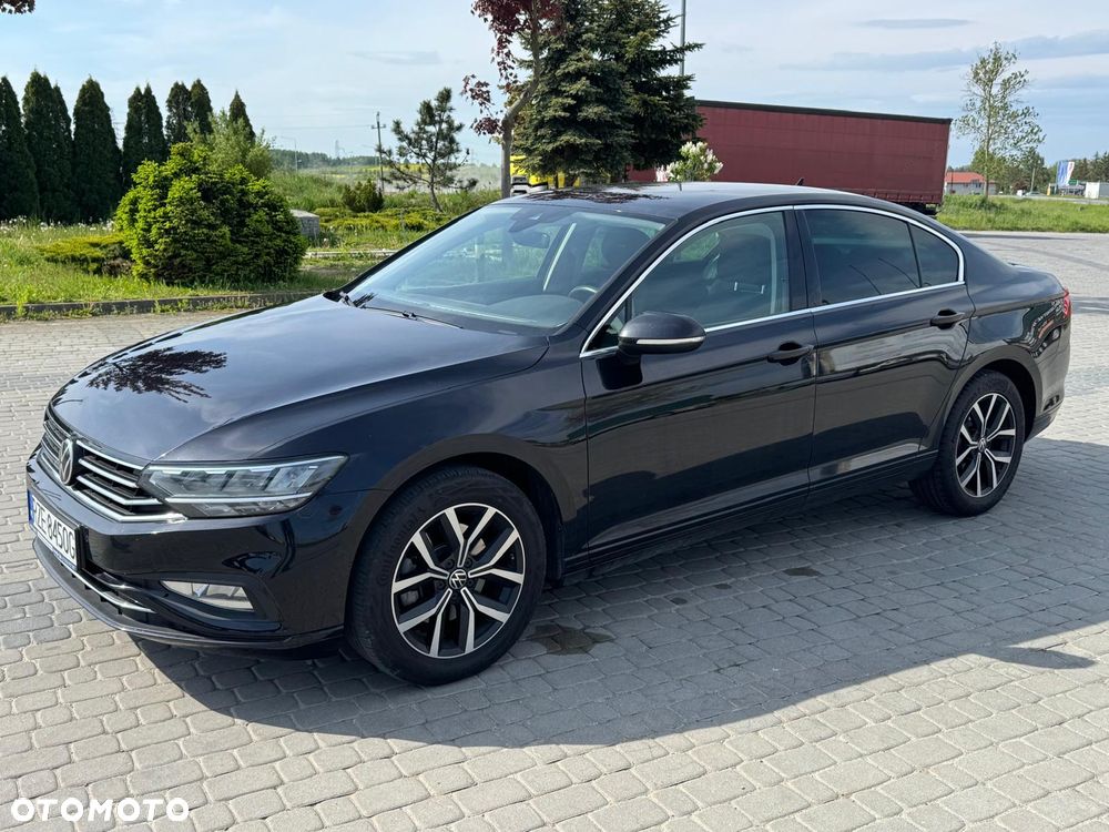Volkswagen Passat - 26
