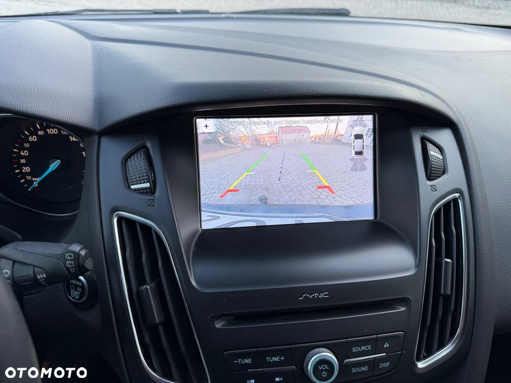 Ford Focus 1.0 EcoBoost Titanium Business - 16