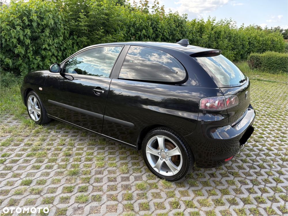 Seat Ibiza SC 1.4 16V Sport - 2