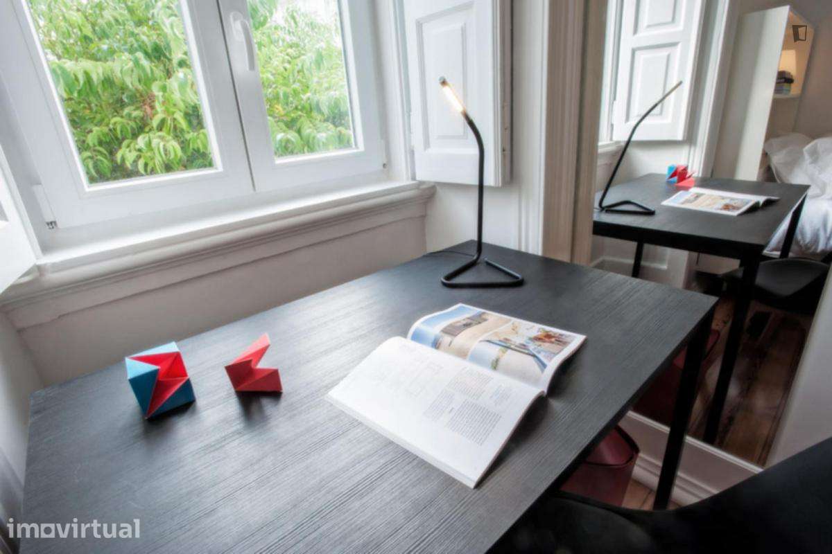 Quarto - localizado em Alameda Lisbon - Grande imagem: 3/9