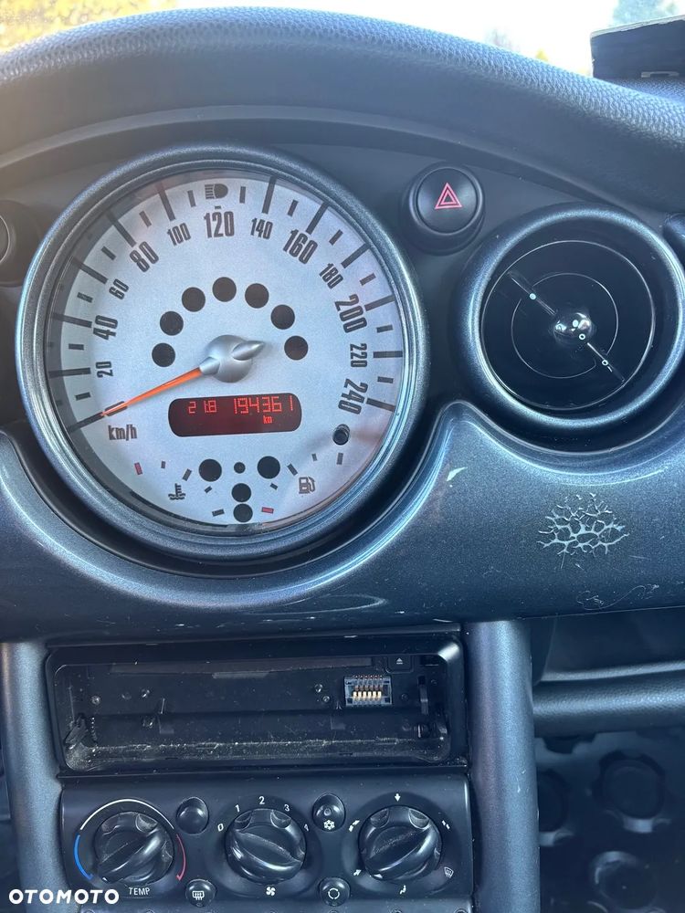 MINI Cooper Standard - 3