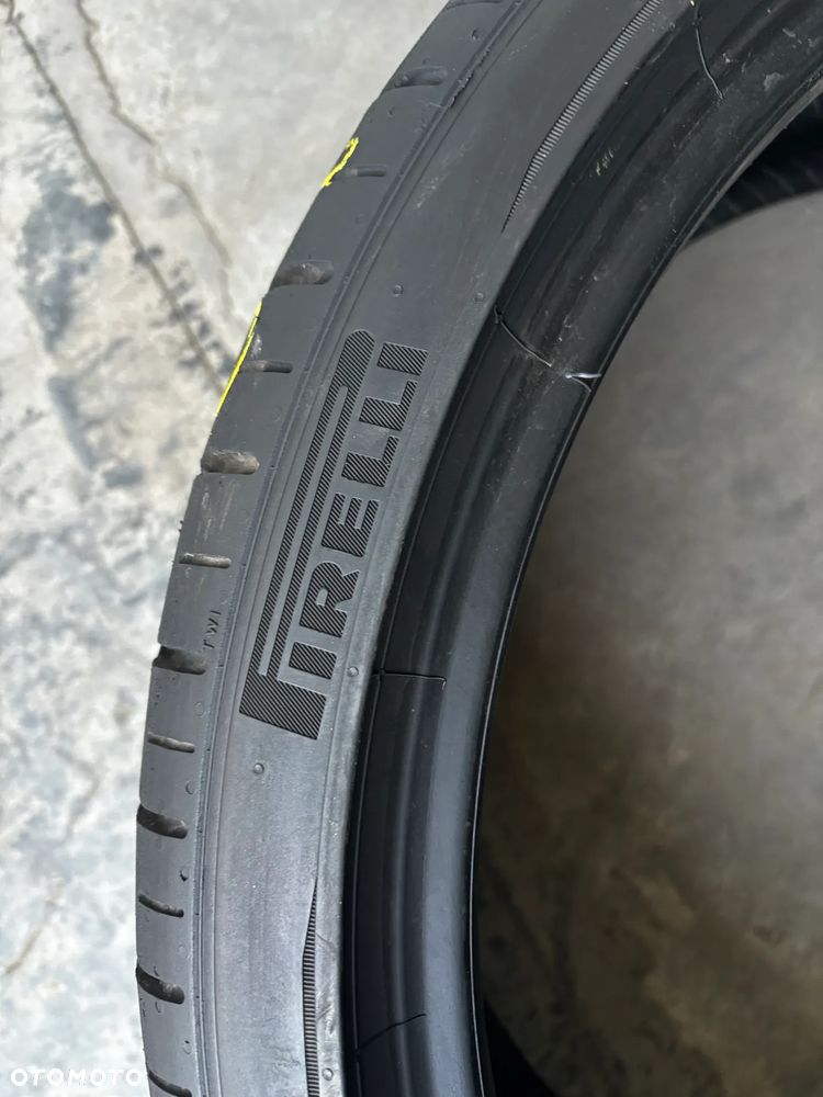 Opony letnie Pirelli P-Zero PZ4 - 245/35R20 - 5