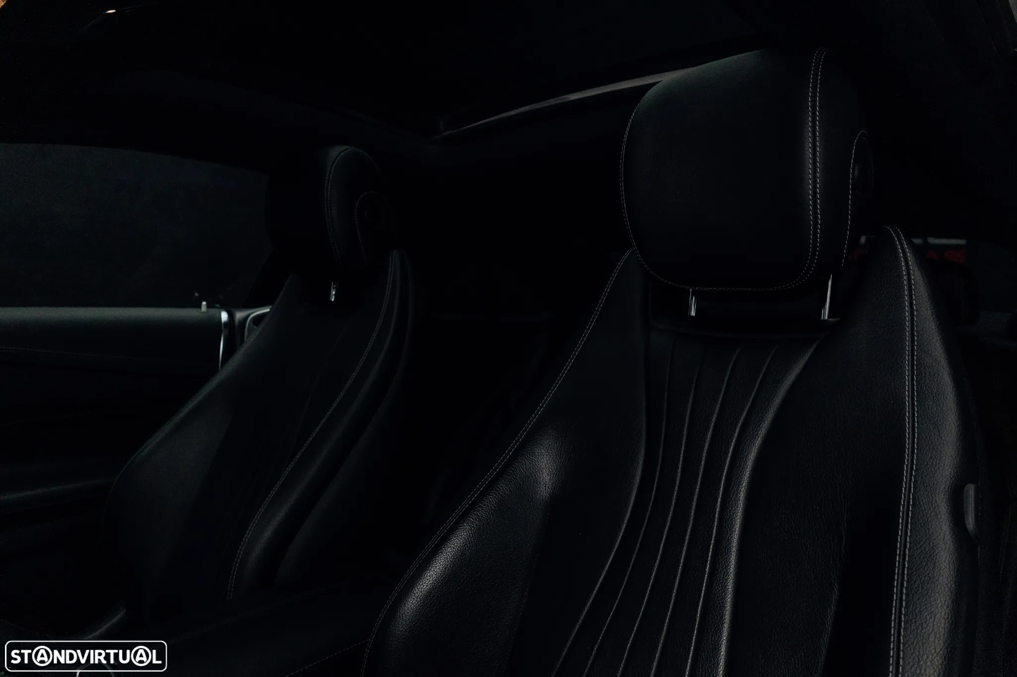 Mercedes-Benz E 220 d Coupe 9G-TRONIC Night Edition - 24
