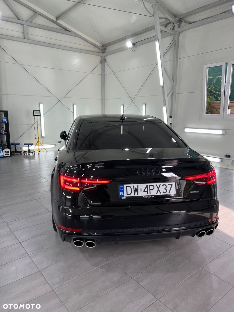 Audi A4 Limousine 2.0 TFSI Quattro S tronic - 6