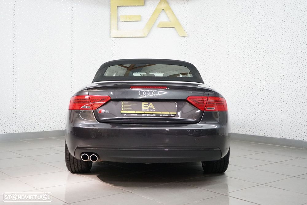 Audi A5 Cabrio 2.0 TDi - 8