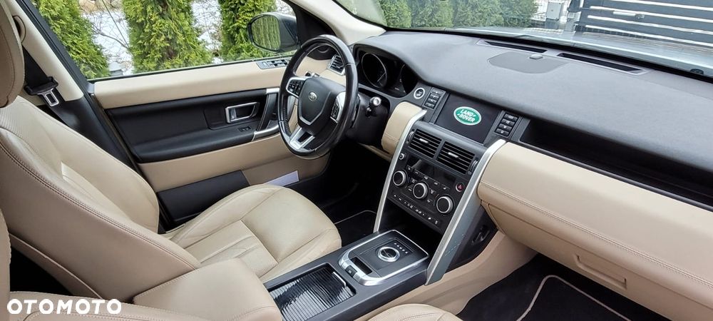 Land Rover Discovery Sport TD4 HSE - 16