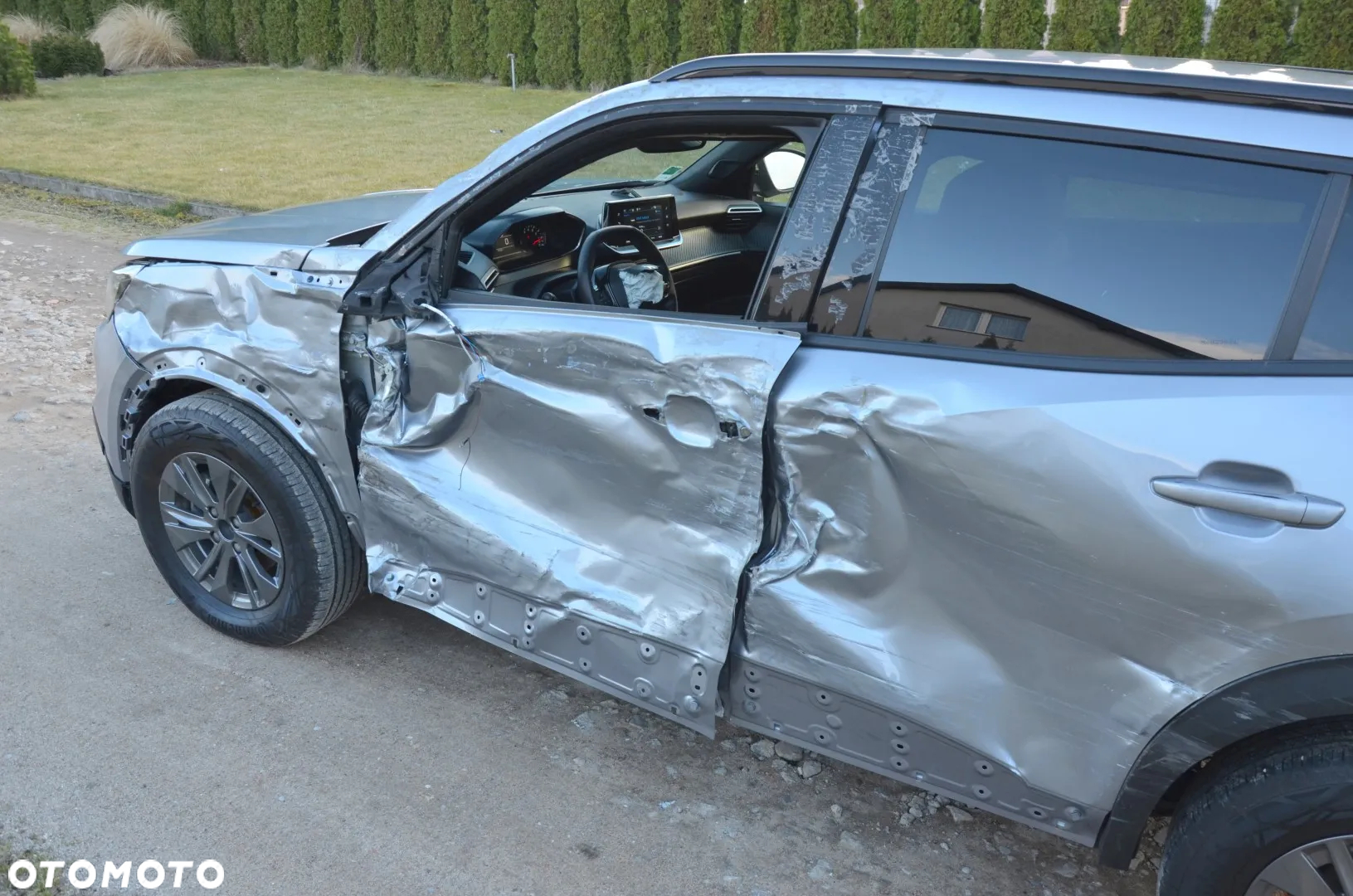 Peugeot 2008 - 12