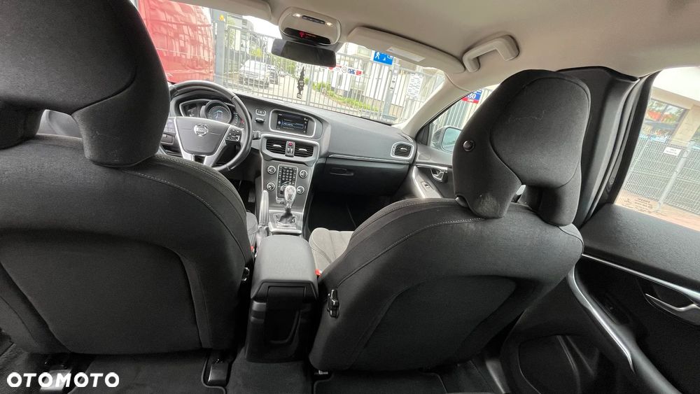 Volvo V40 D3 Momentum - 22