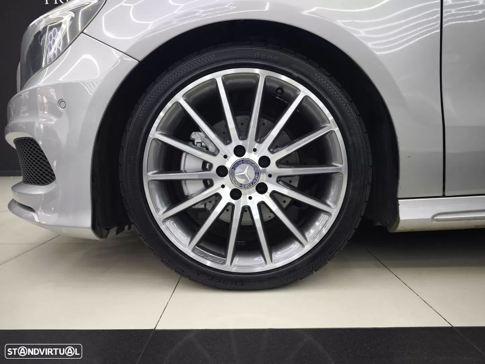 Mercedes-Benz A 180 d AMG Line - 18
