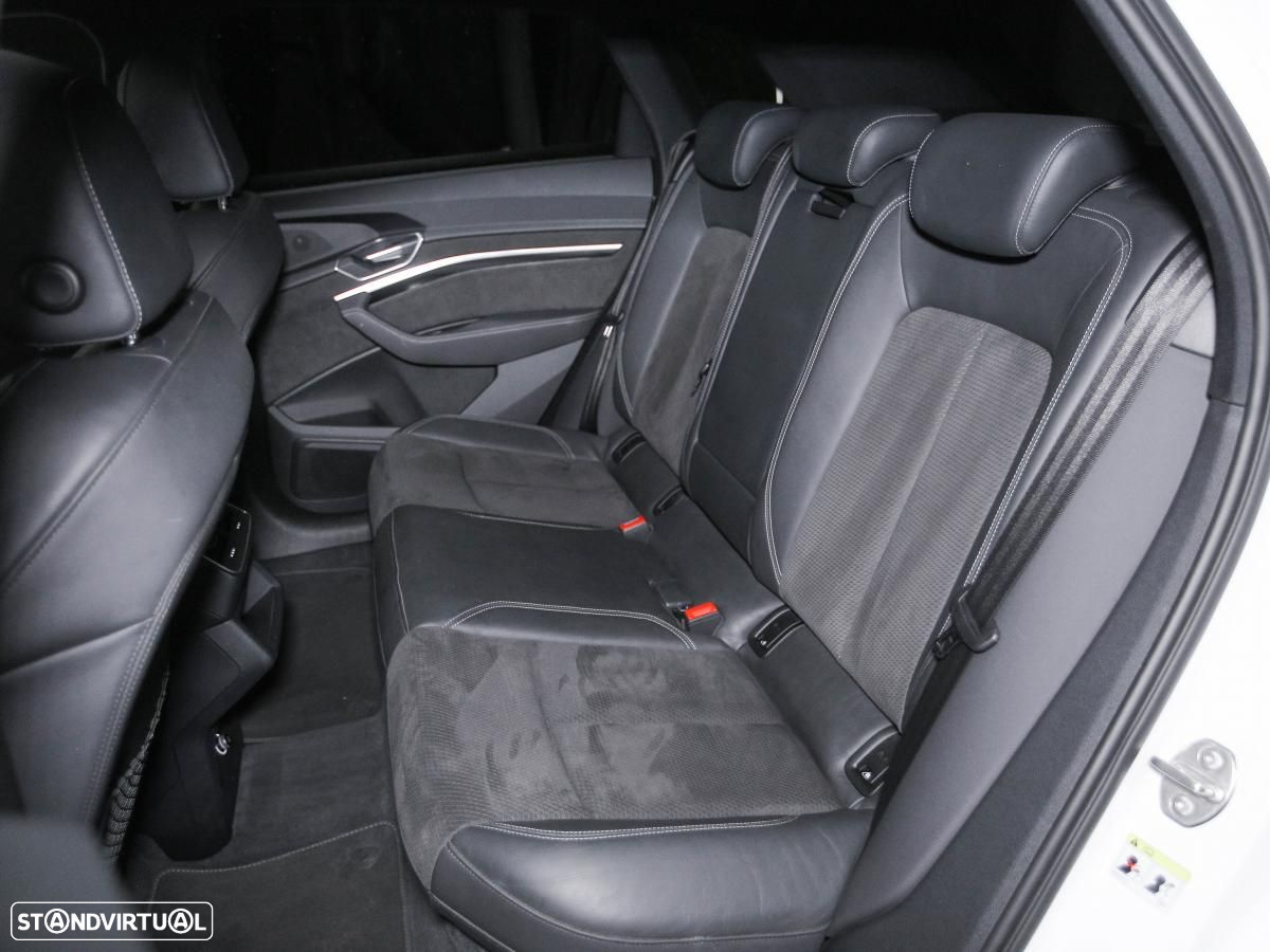 Audi e-tron 50 quattro S line - 11