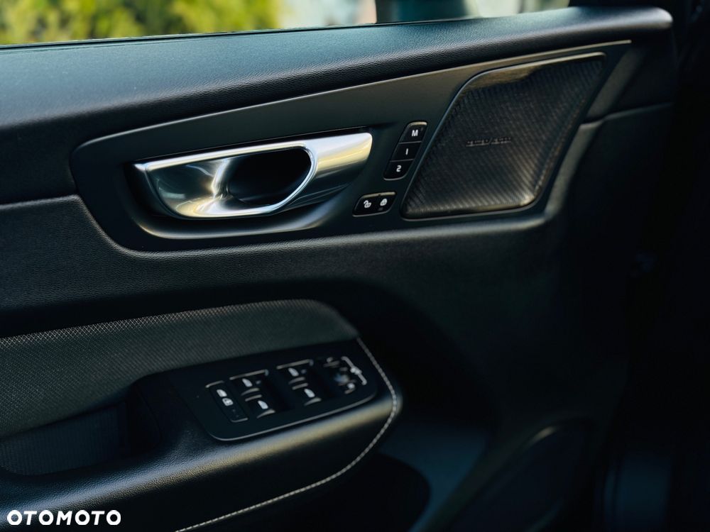 Volvo XC 60 B4 D AWD Geartronic RDesign - 13