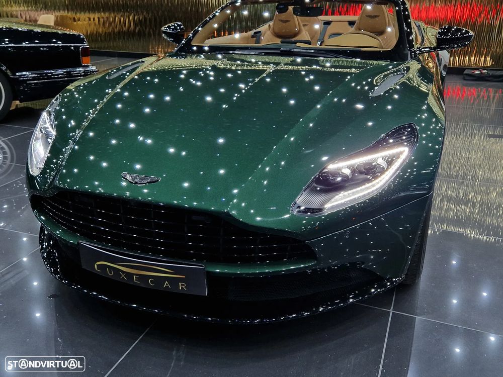 Aston Martin DB11 Volante V8 - 34