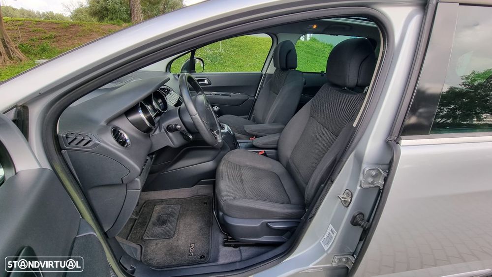 Peugeot 5008 1.6 HDi 7L Allure J17 - 9