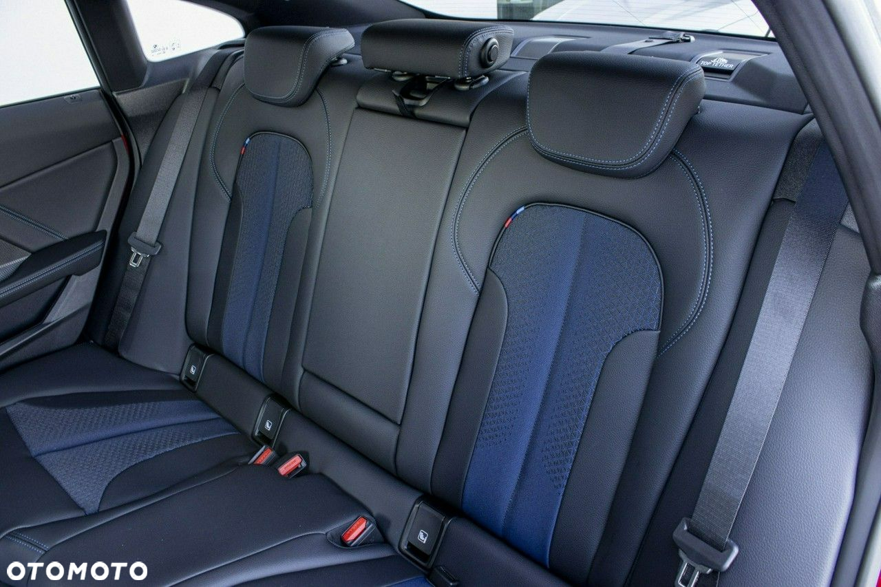 BMW Seria 2 218i - 18