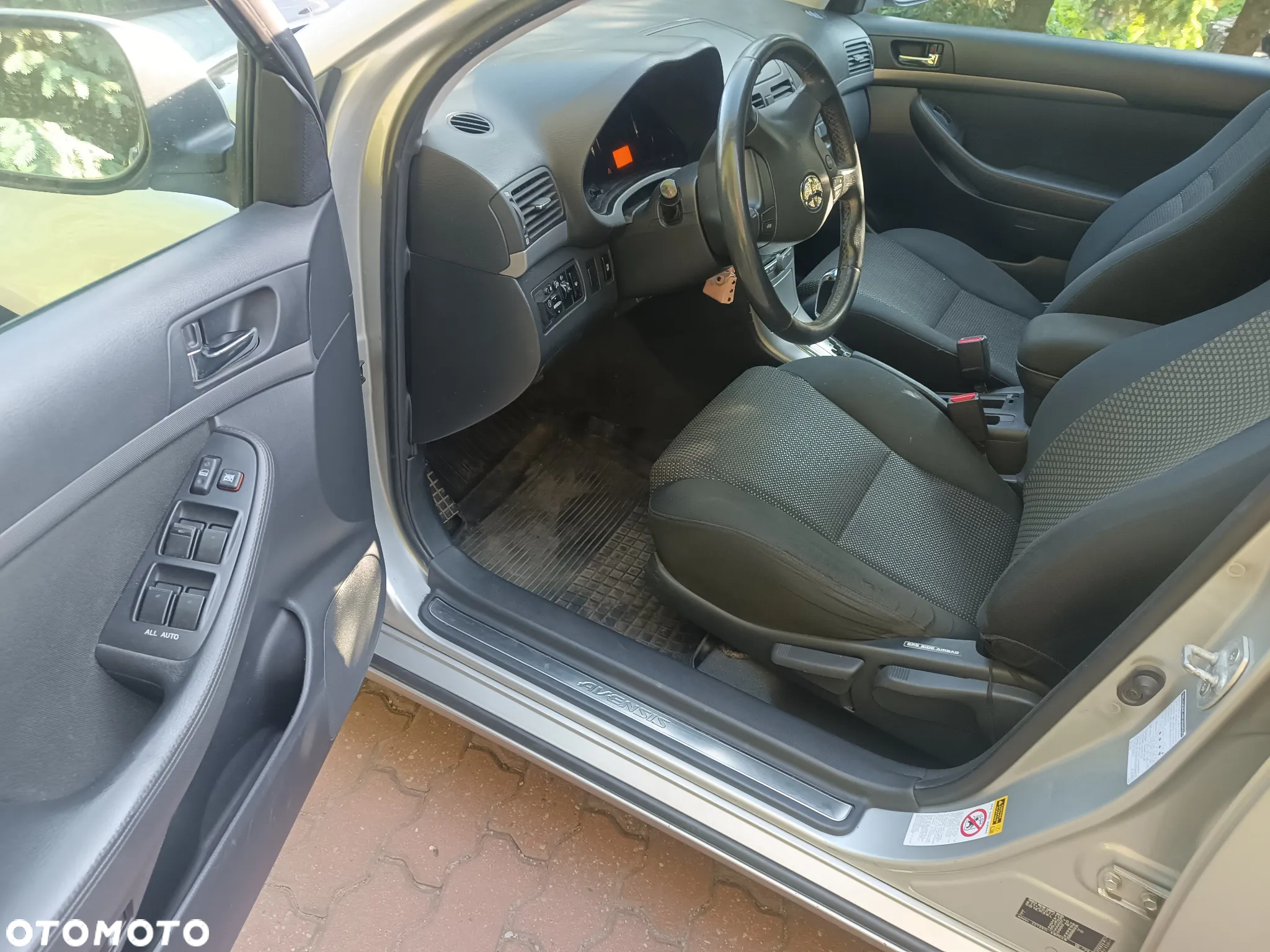 Toyota Avensis - 7