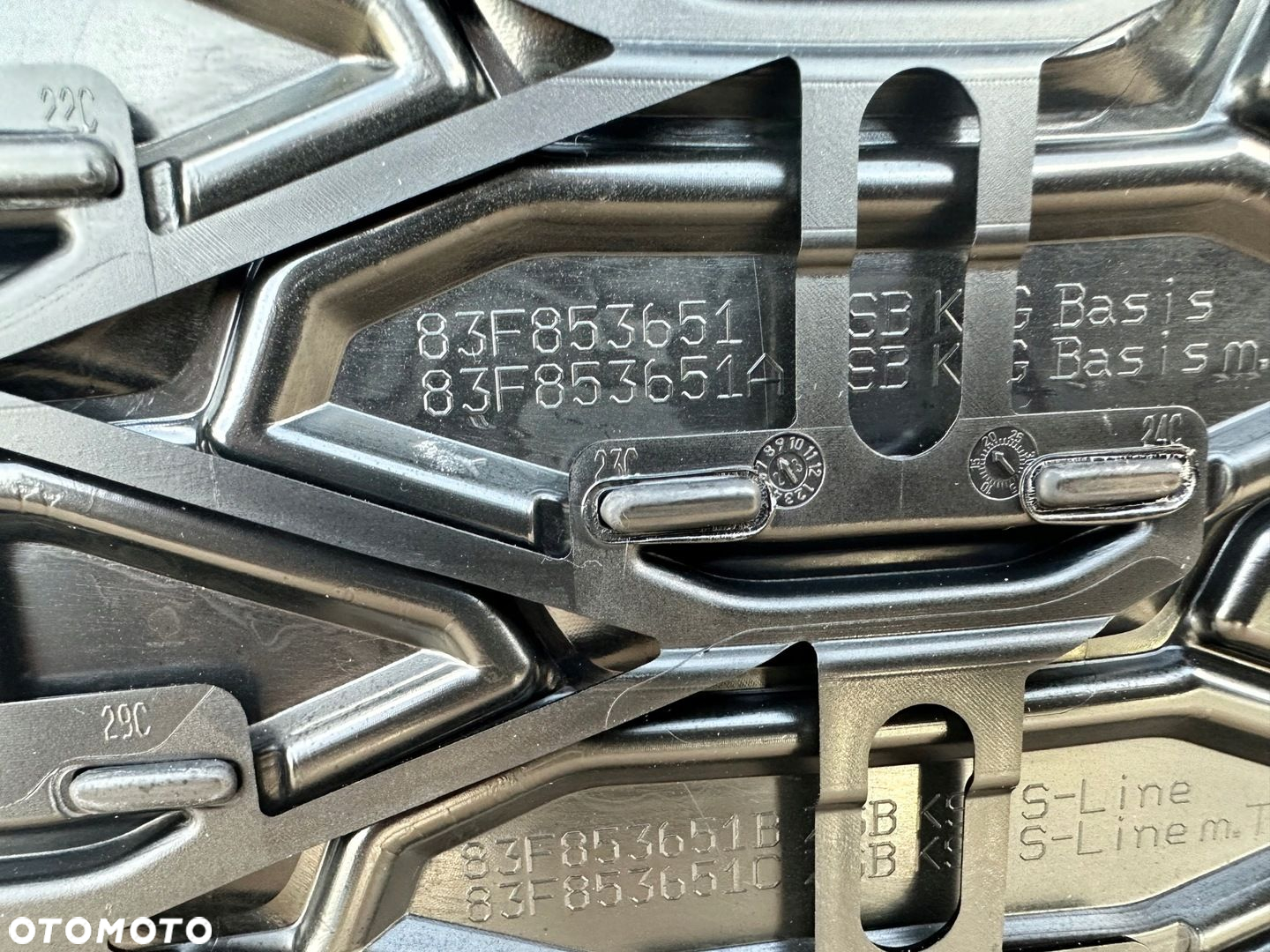 GRILL ATRAPA AUDI Q3 83A 83F S-LINE ŁADNY 83F853651 - 3