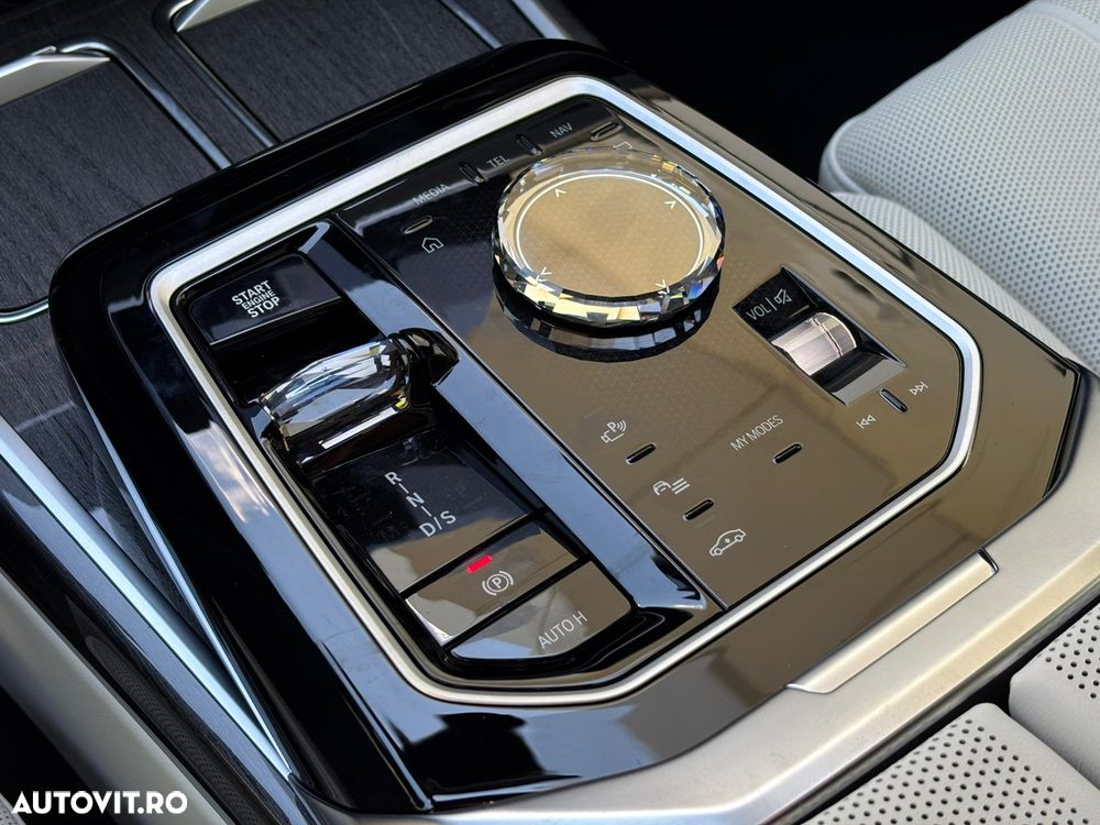 BMW Seria 7 - 18